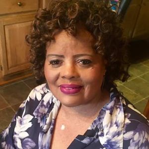 Meet your Posher, Deborah